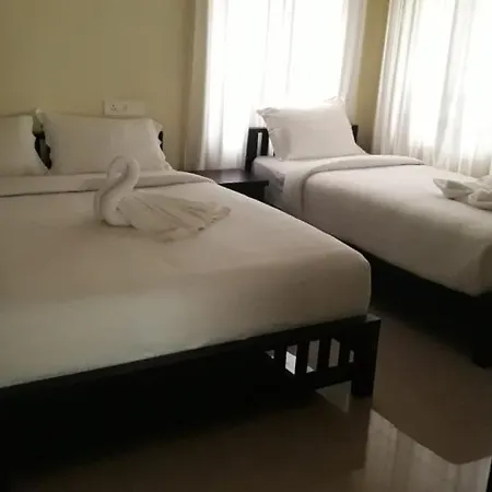 White Petals -3 Bhk Homestay Munnar - Available For Indian Nationals Only Exterior photo