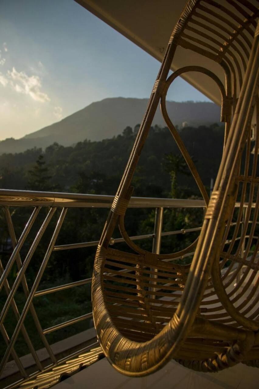White Petals -3 Bhk - Available For Indian Nationals Only Homestay Munnar