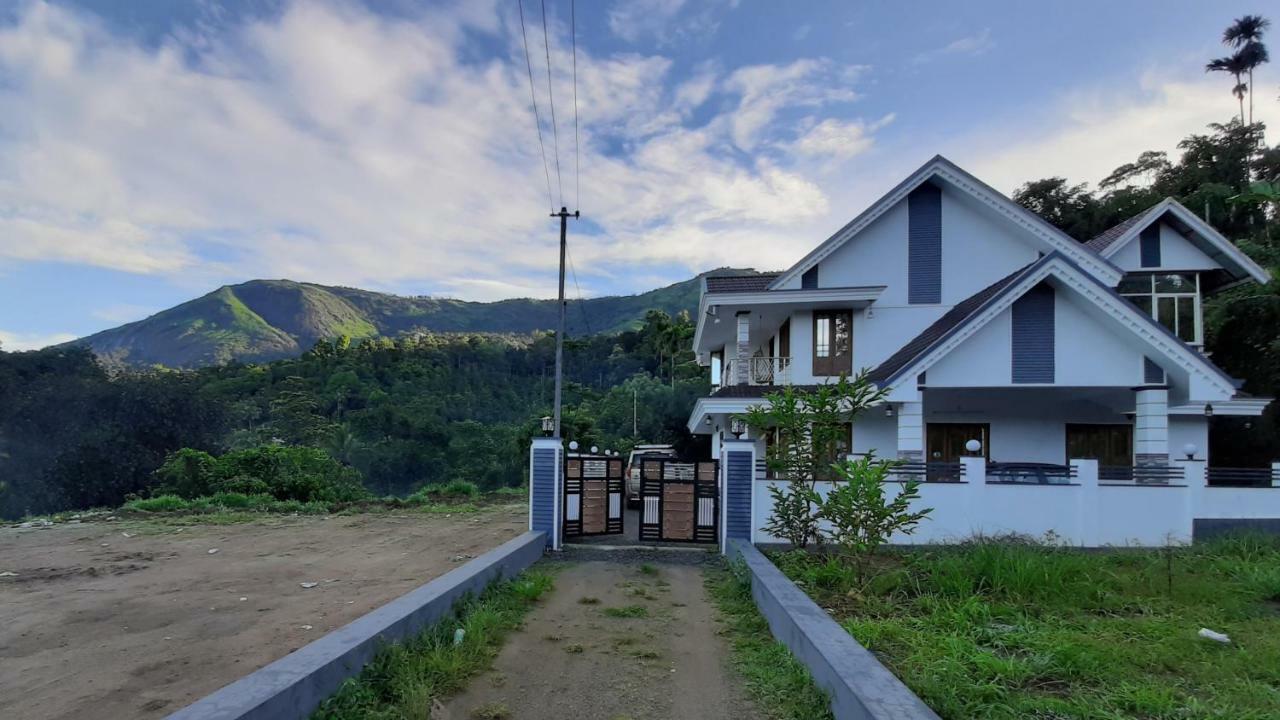 White Petals -3 Bhk - Available For Indian Nationals Only Homestay *
