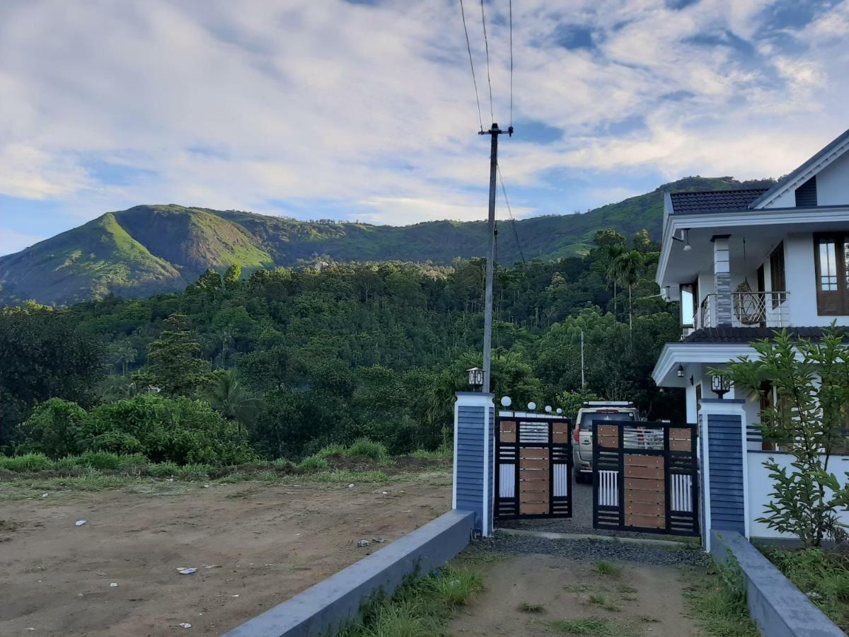 Homestay White Petals -3 Bhk - Available For Indian Nationals Only